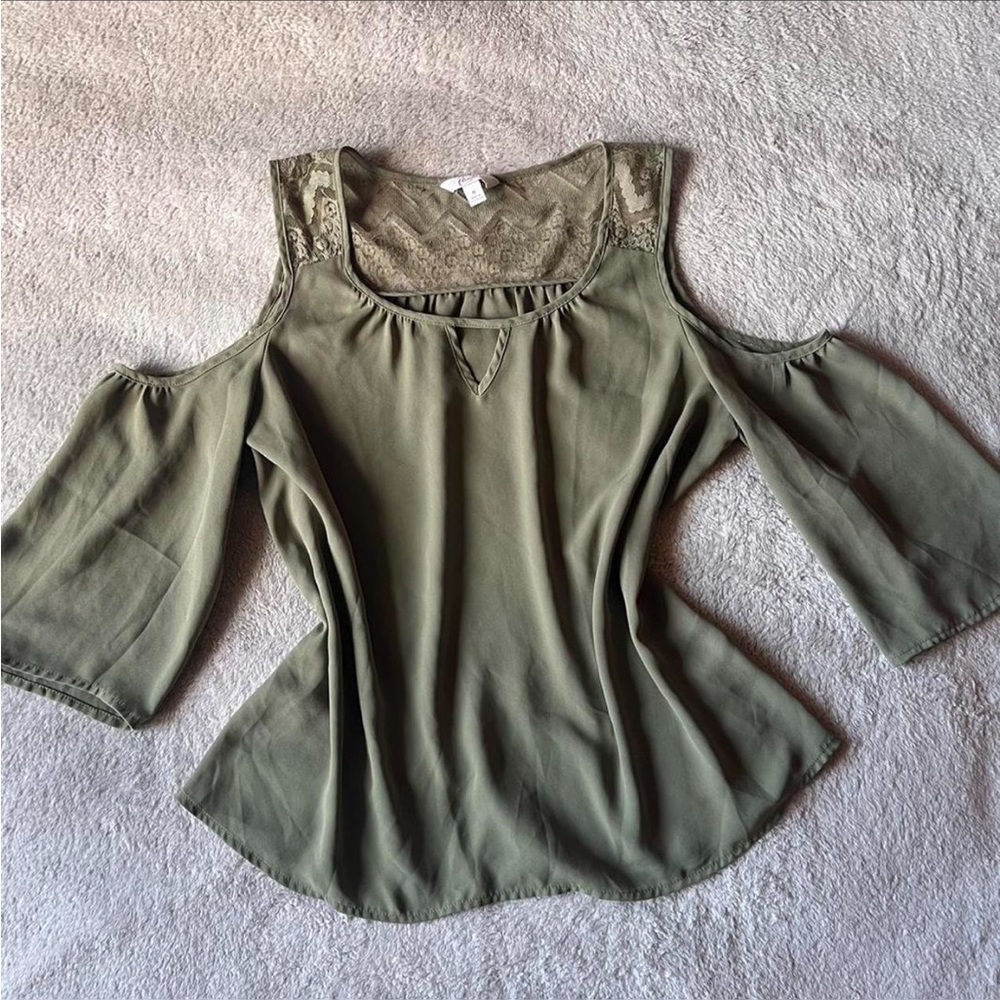 Candie's Olive Cold-Shoulder Lace-Trim Blouse
